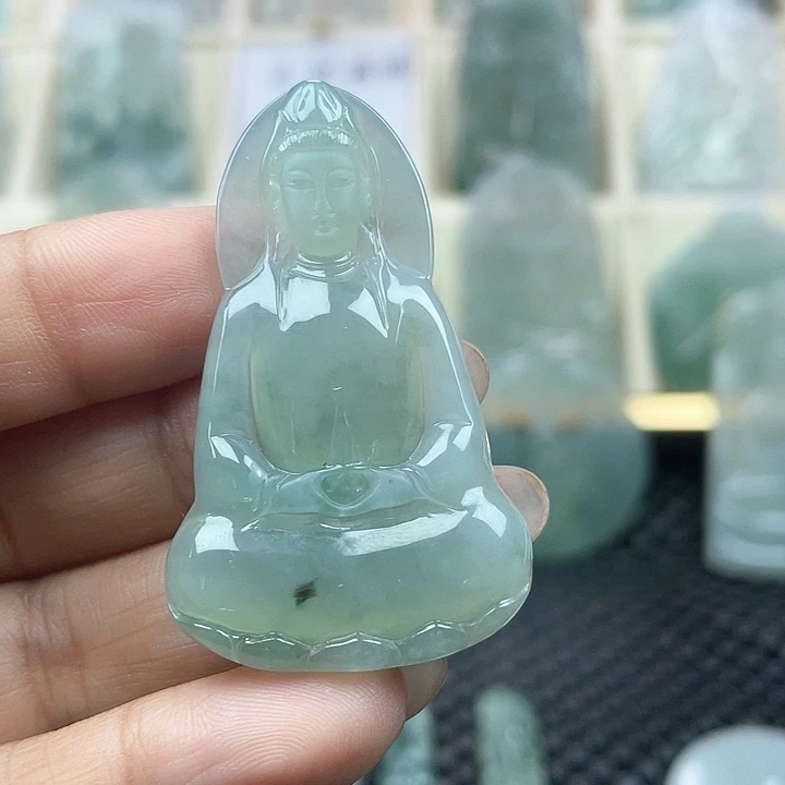 颈饰未镶嵌翡翠天然翡翠A货素衣观音