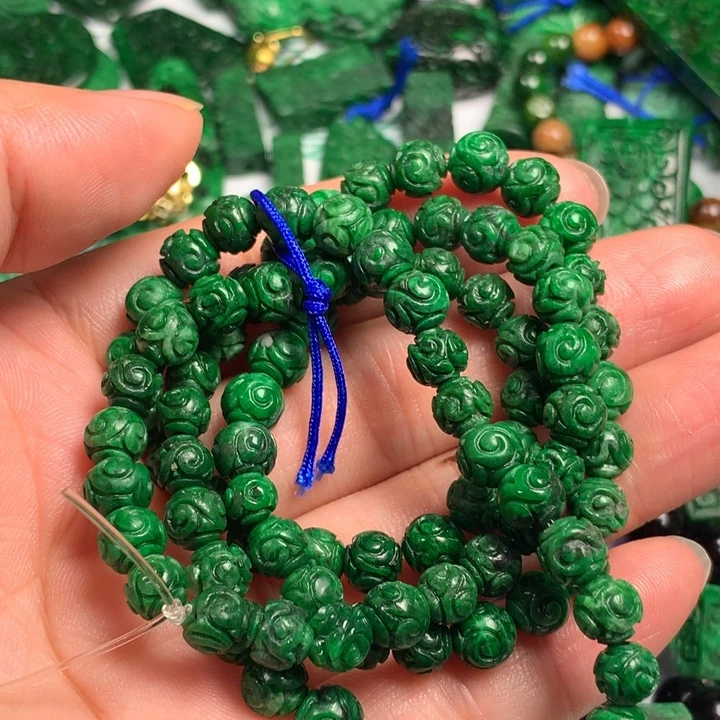 平***淡颈饰未镶嵌翡翠翡翠