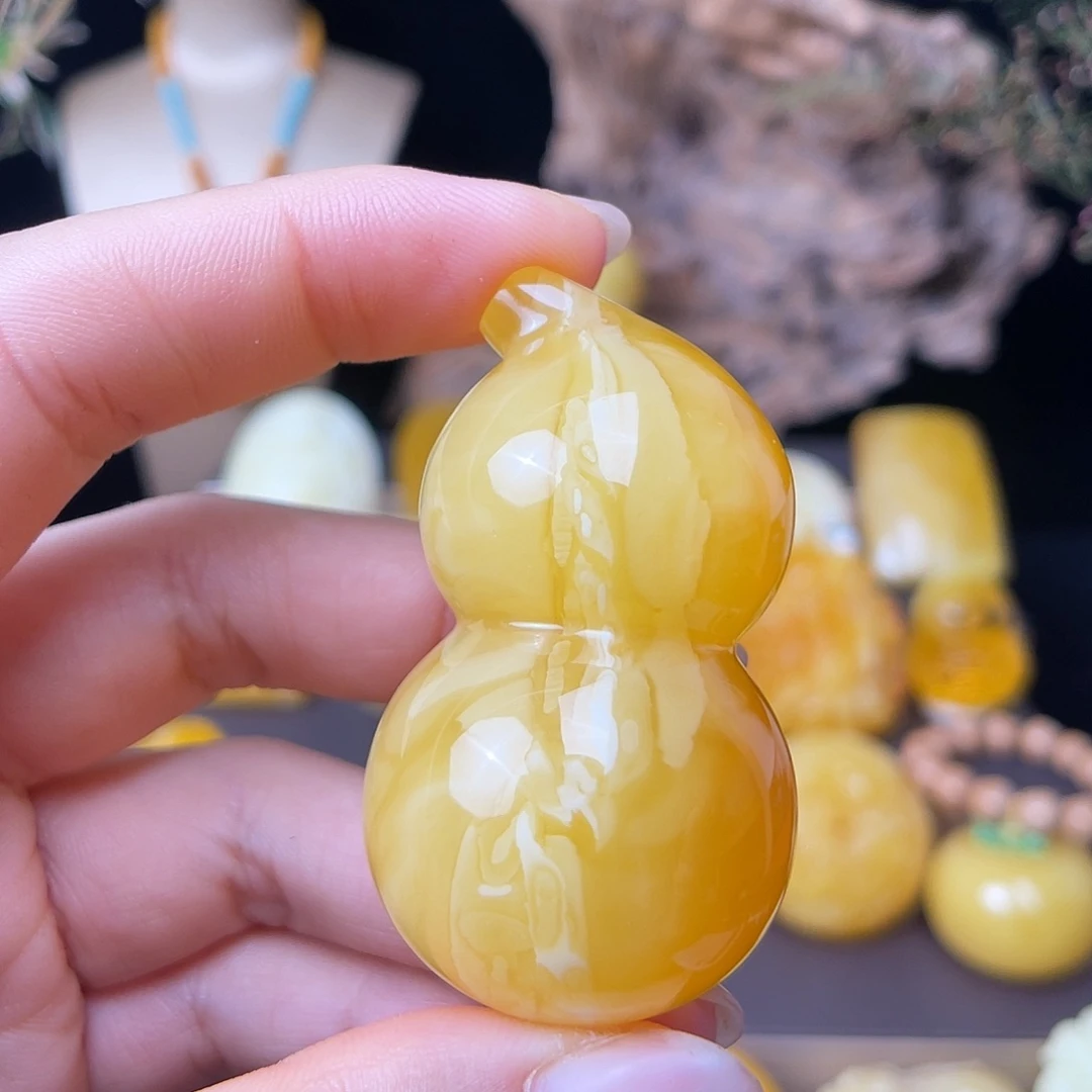 琥珀未镶嵌珠宝奇石