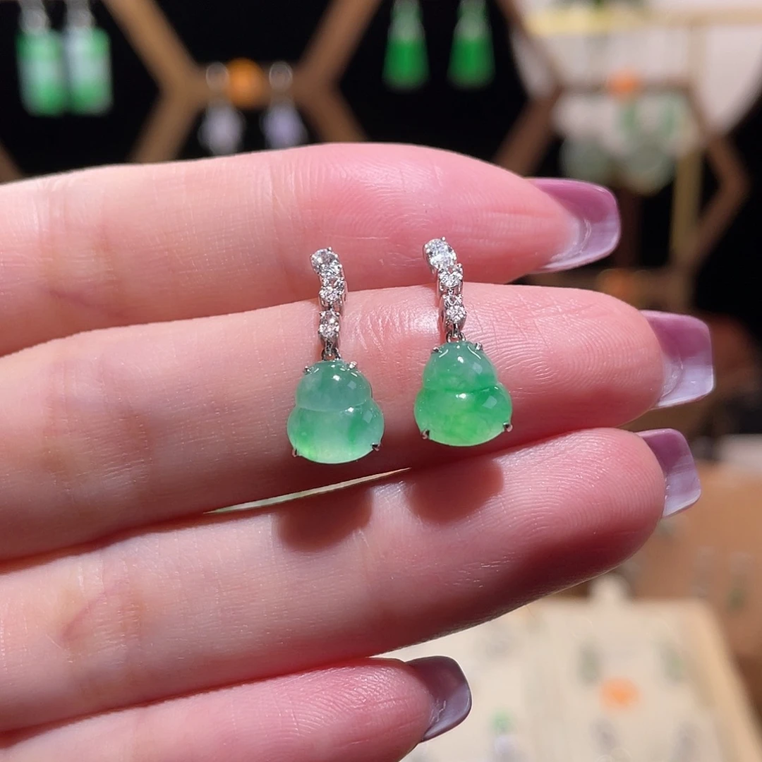 翡翠18K金镶嵌耳饰