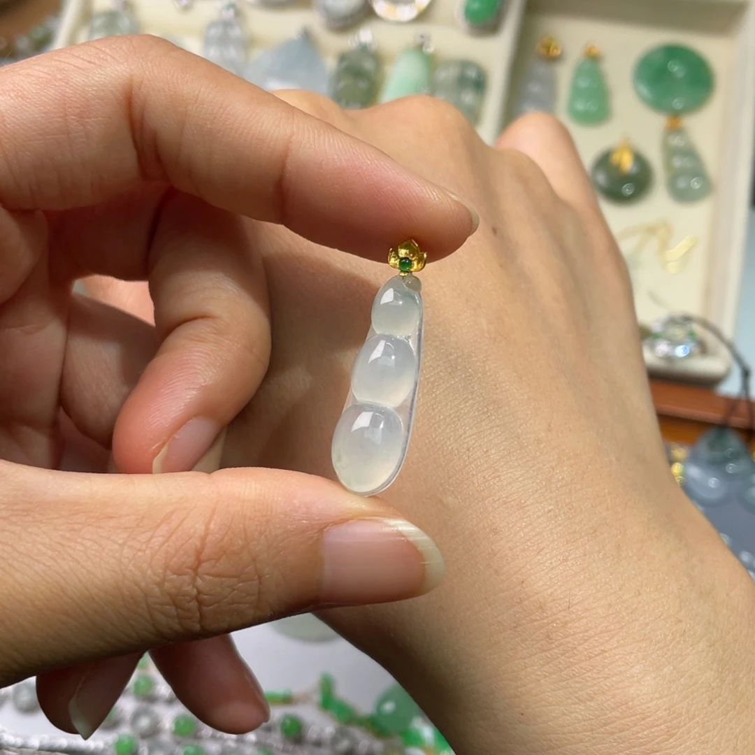 翡翠18K金镶嵌颈饰豆子338