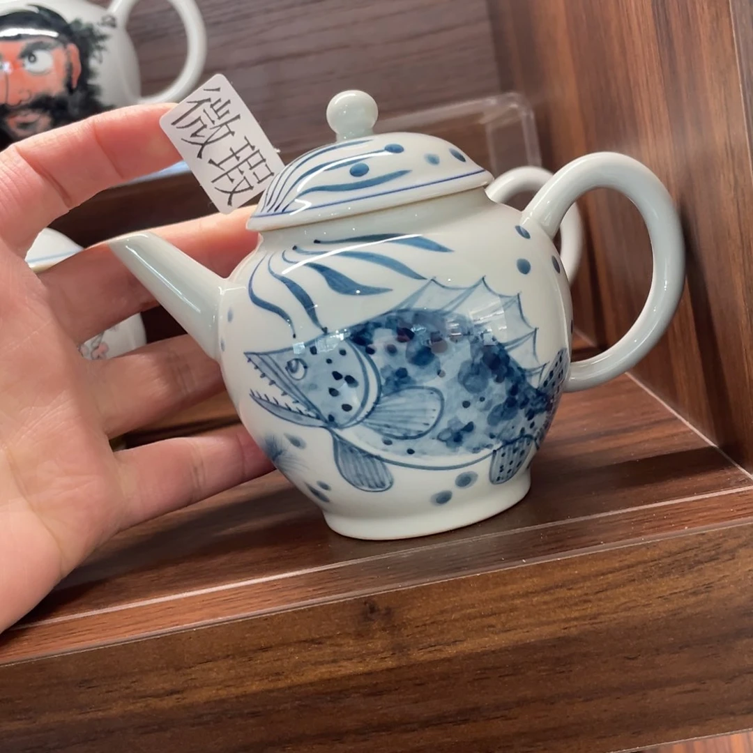 釉下手绘茶具微瑕