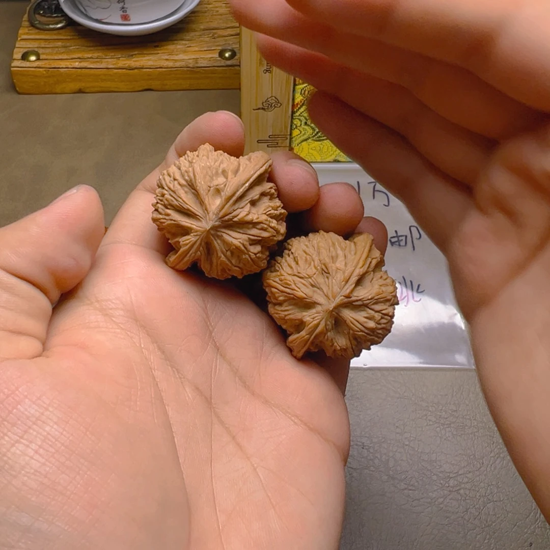 文玩核桃把件磨盘