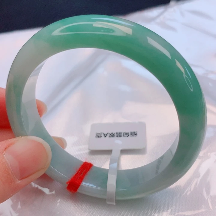 翡翠未镶嵌手镯53。54