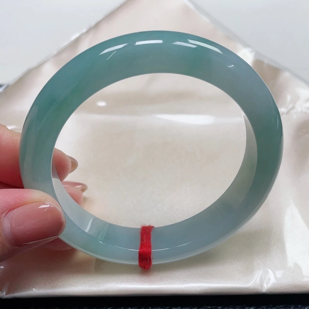 翡翠手镯未镶嵌缅甸翡翠