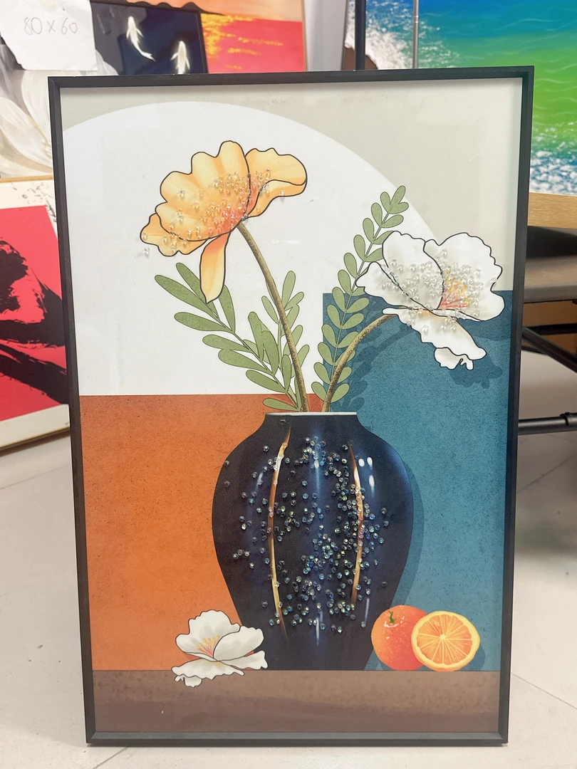 花瓶黄白花装饰挂画