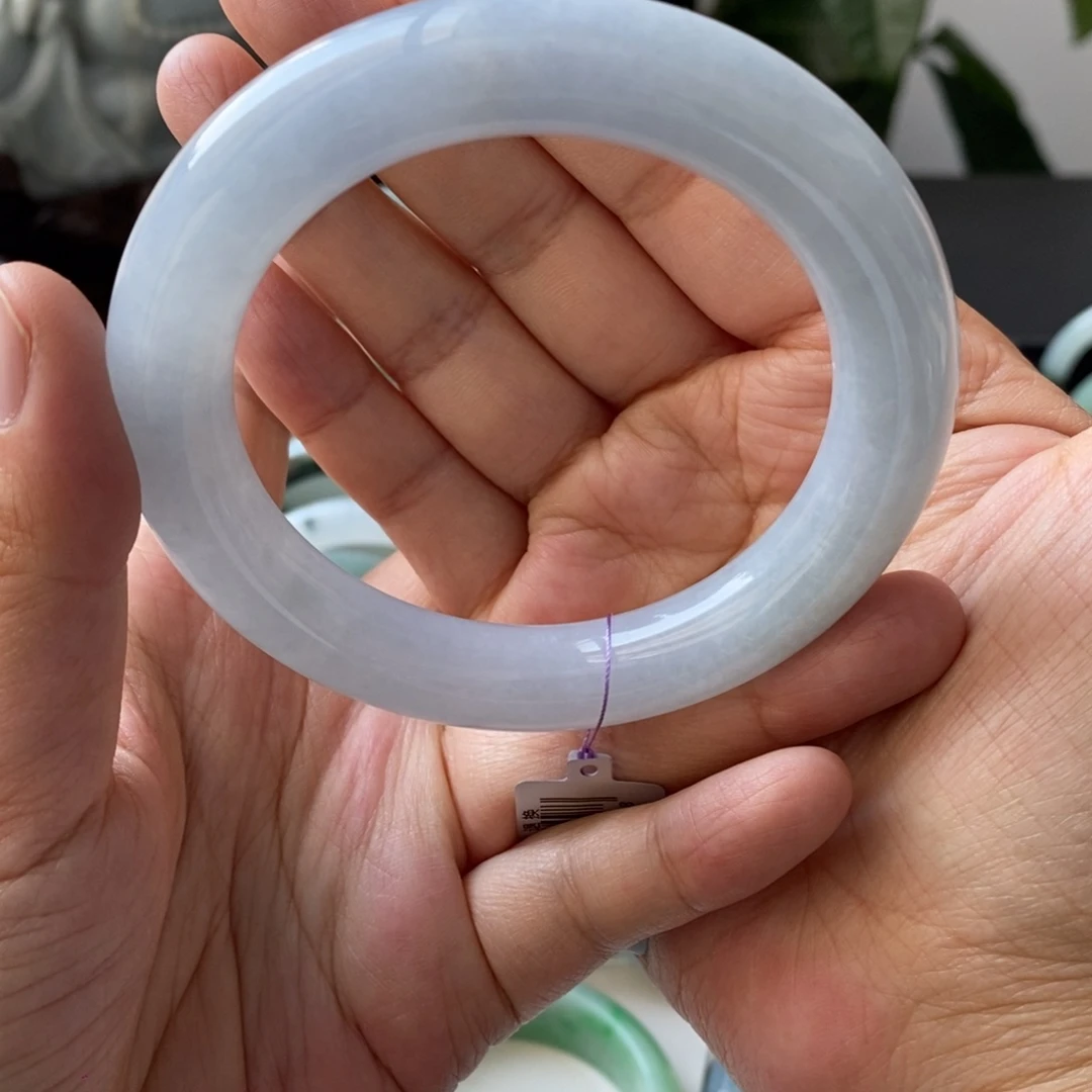 翡翠手镯未镶嵌天然