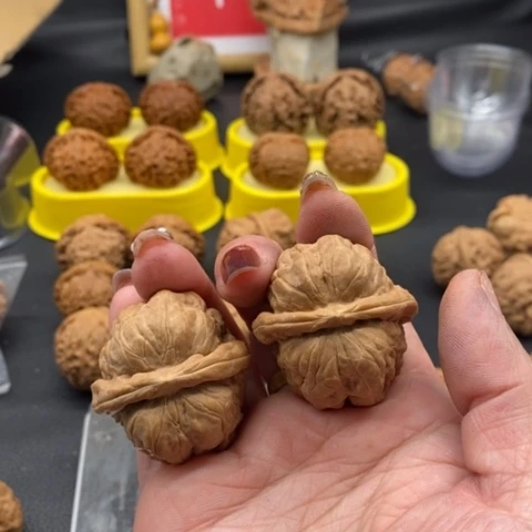 文玩核桃吊坠我***?蛤蟆