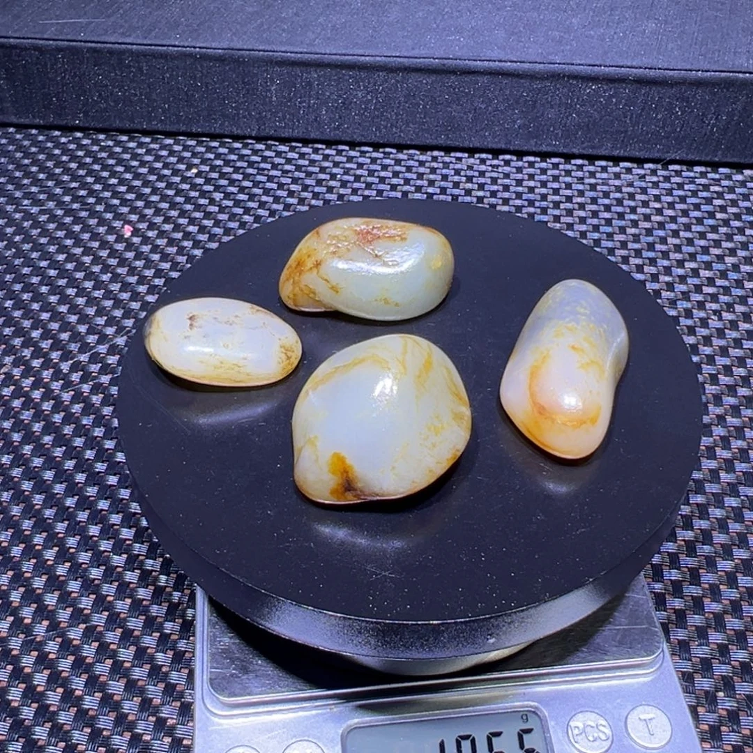 吊坠(不含链)未镶嵌和田玉（子料）105