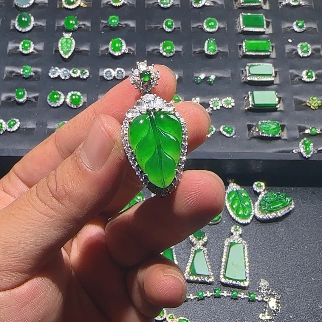 翡翠银S925镶嵌颈饰