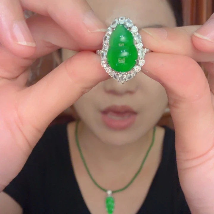 翡翠银S925镶嵌颈饰戒指