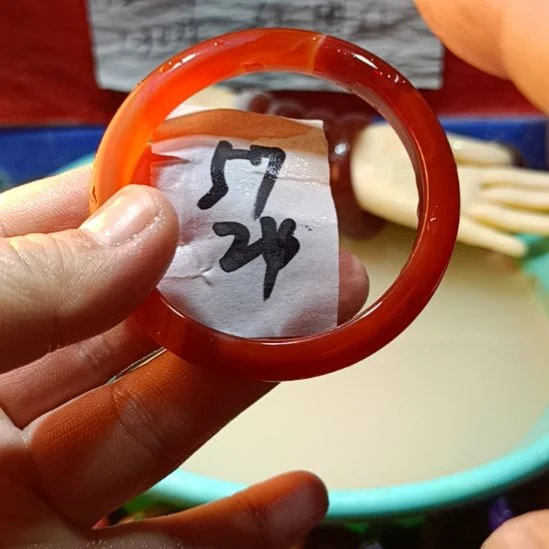 玛瑙/玉髓手镯未镶嵌