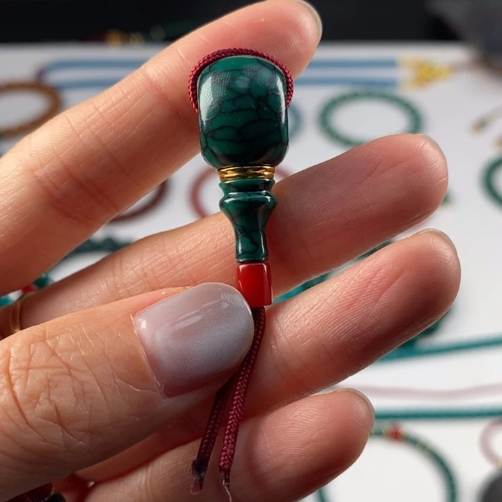 山***山玻璃颈饰网花三通