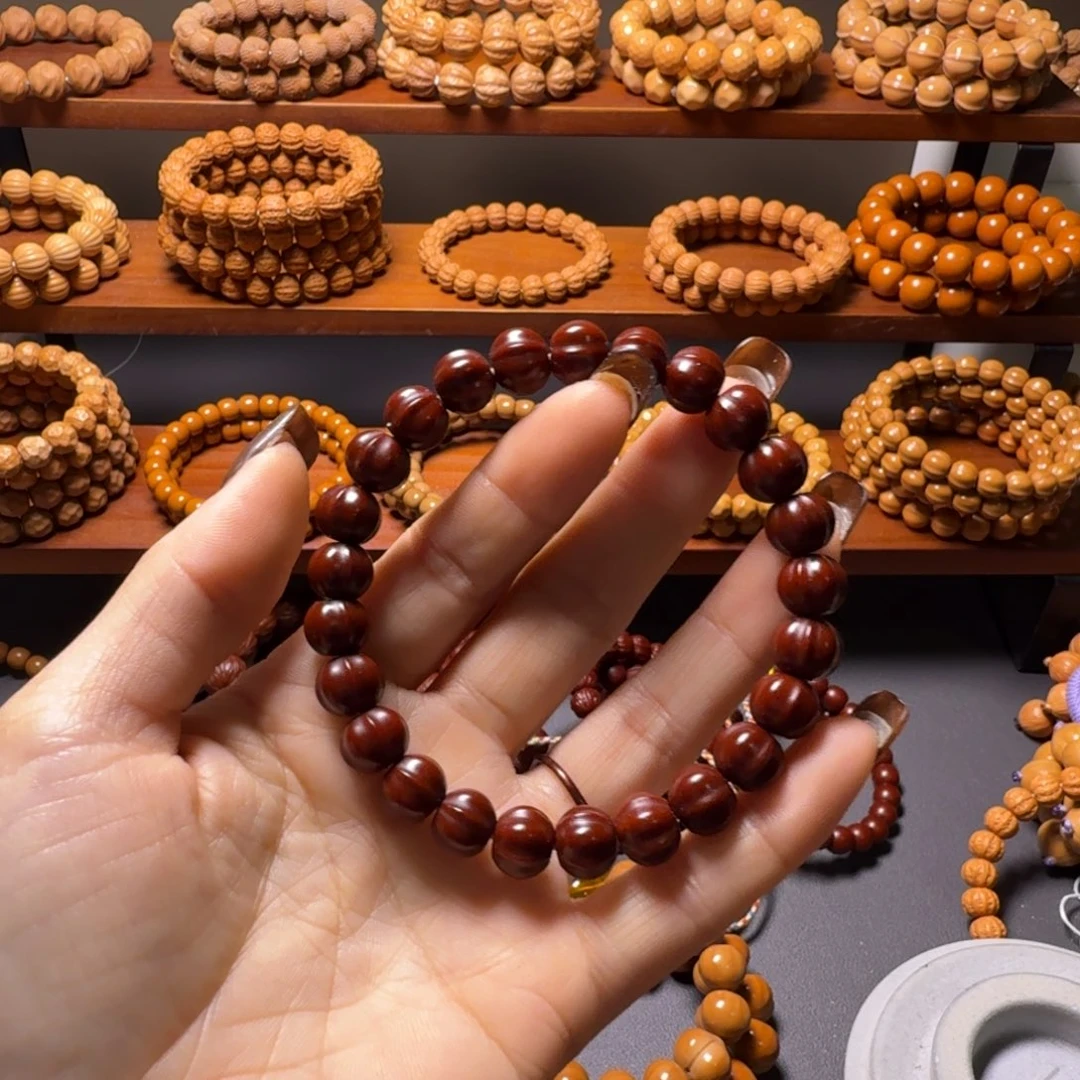 鑫***仔吊坠猴头核桃鲨鱼