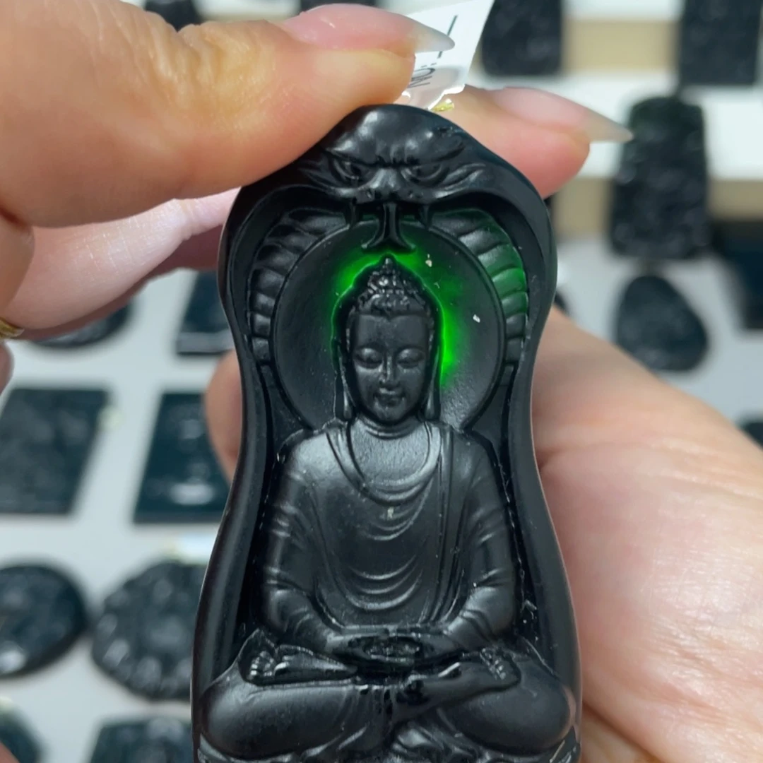 未镶嵌蛇纹石玉吊坠