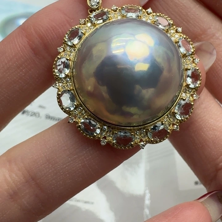 拼合珍珠（马贝珠）颈饰18K金镶嵌