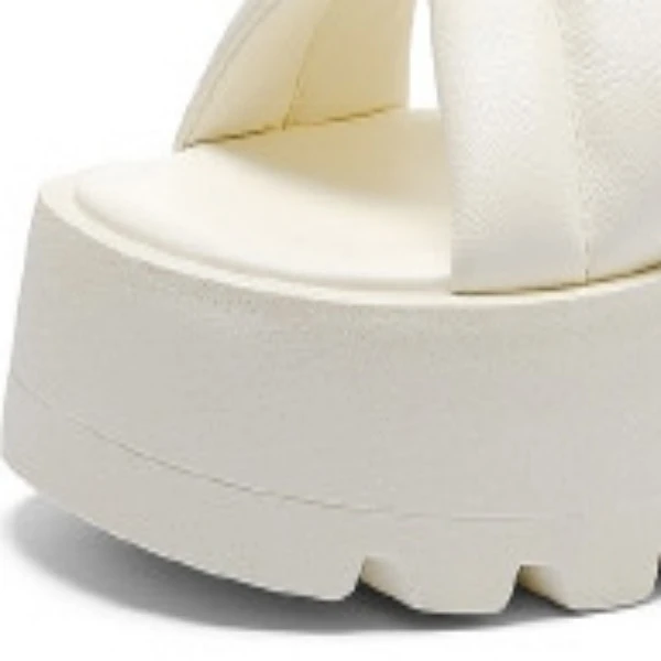 【蔡蔡】2025新款网面镂空休闲运动鞋（68-139）