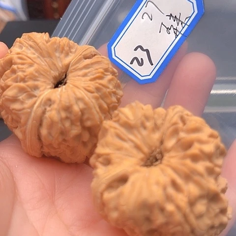 文玩核桃吊坠弄**去门墩