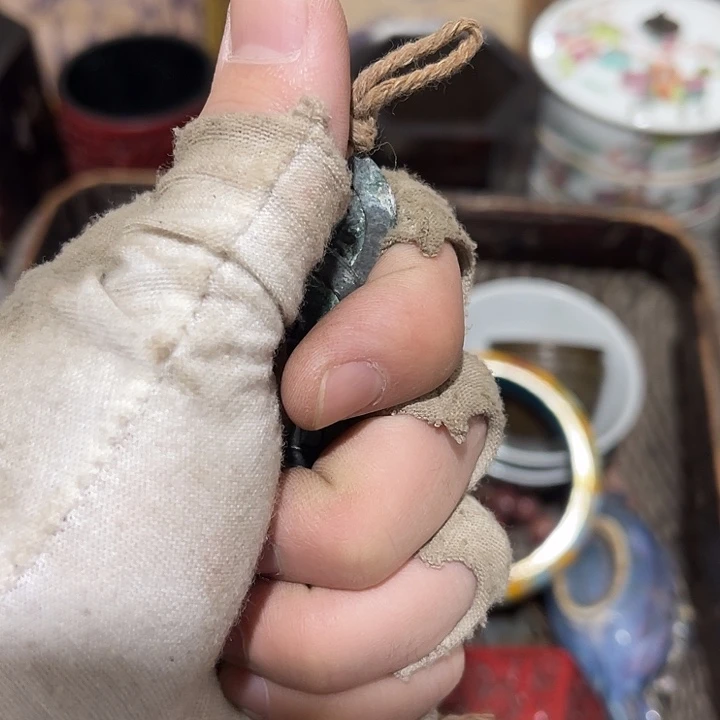 芮***食羽毛我也不知道我在想什么