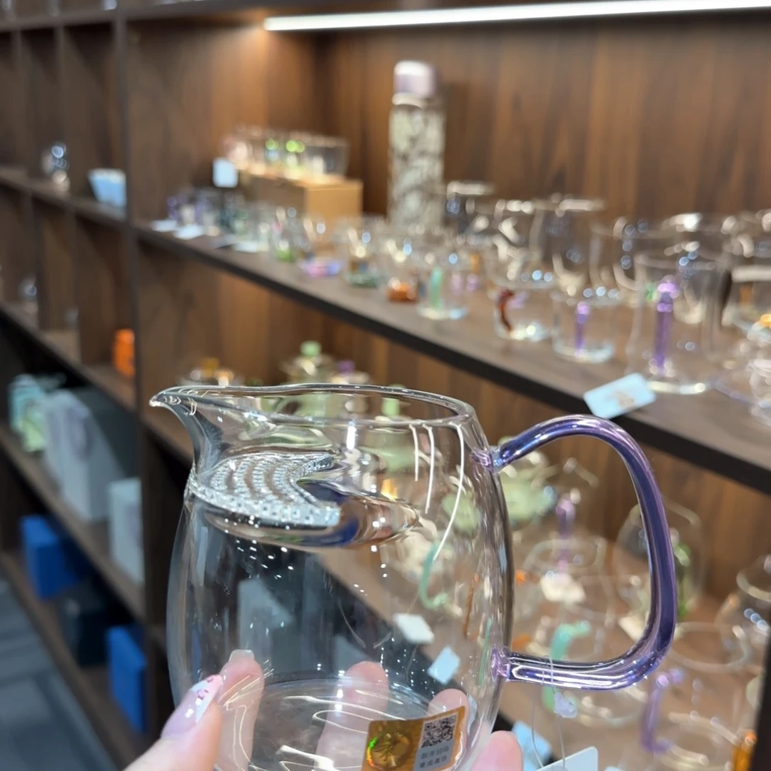 禾器泰然月牙款浅紫色。