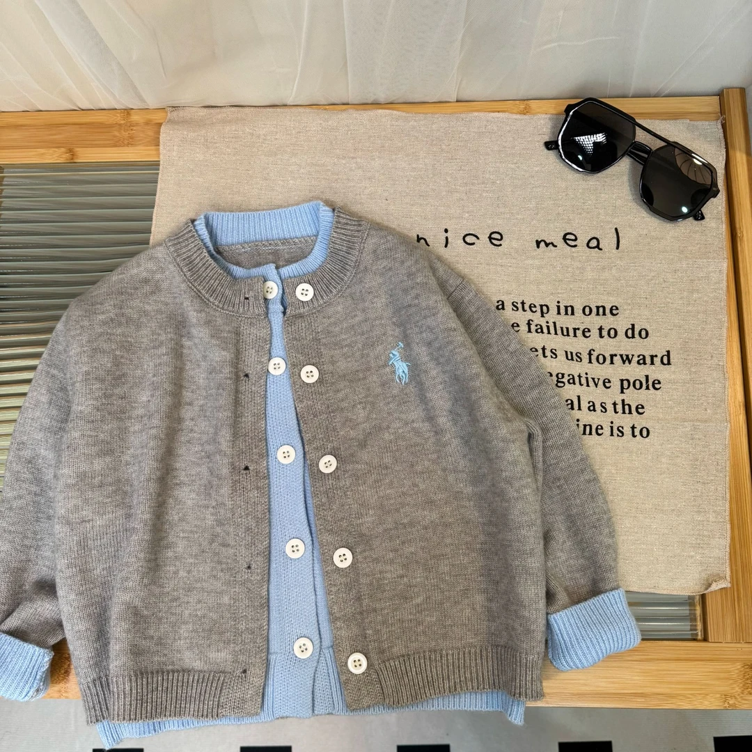 儿童韩版秋冬季拼色假两件刺绣针织时尚男童开衫毛衣宝宝外套