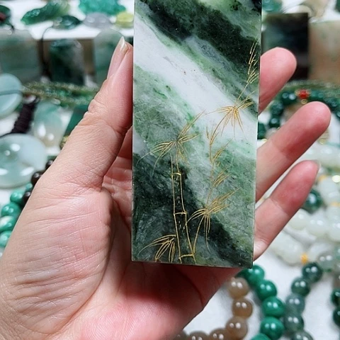 独山玉未镶嵌吊坠