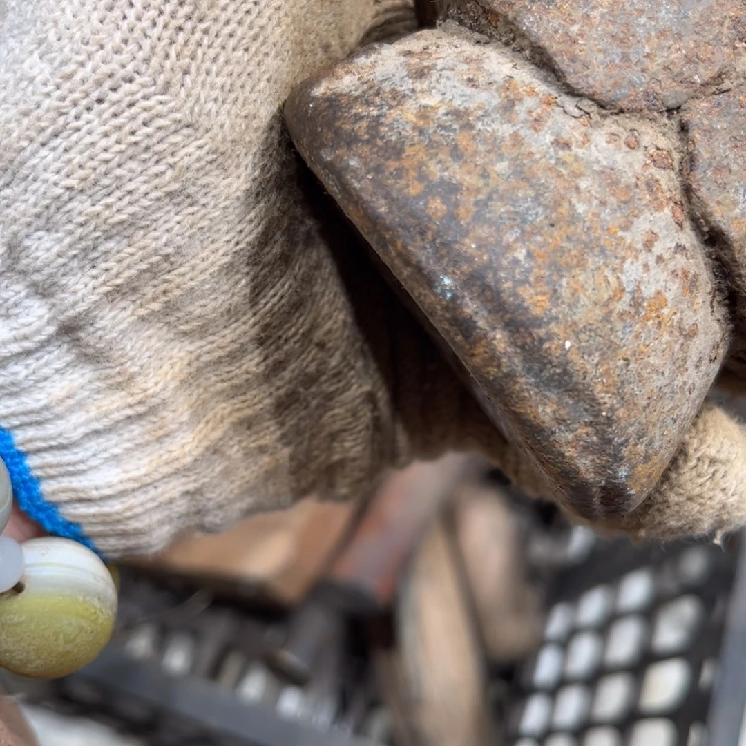 ?****军一物一图，工艺品