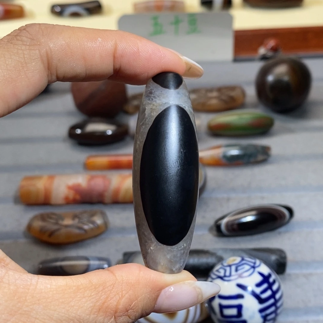 玛瑙/玉髓颈饰未镶嵌燃**师