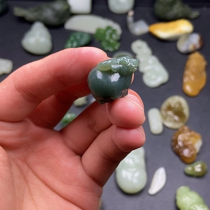 未镶嵌和田玉挂件