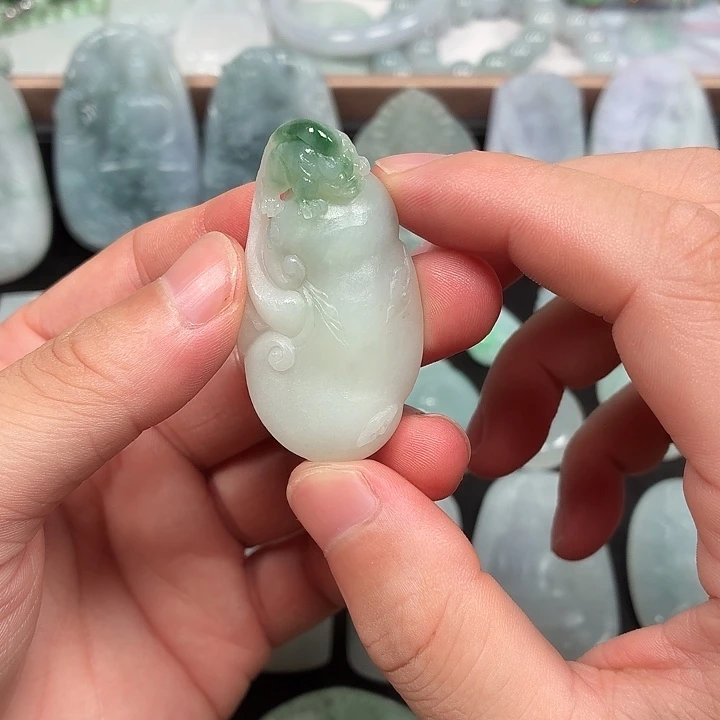 未镶嵌定制翡翠如意