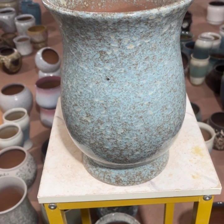 紫砂花盆口径20高度30一只小瑕疵