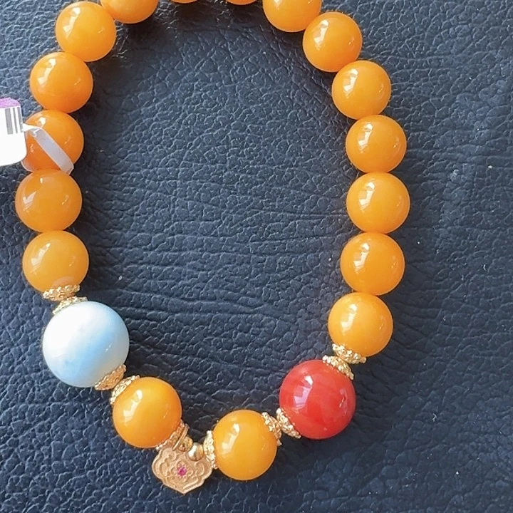 琥珀未镶嵌裸石手串荣倩