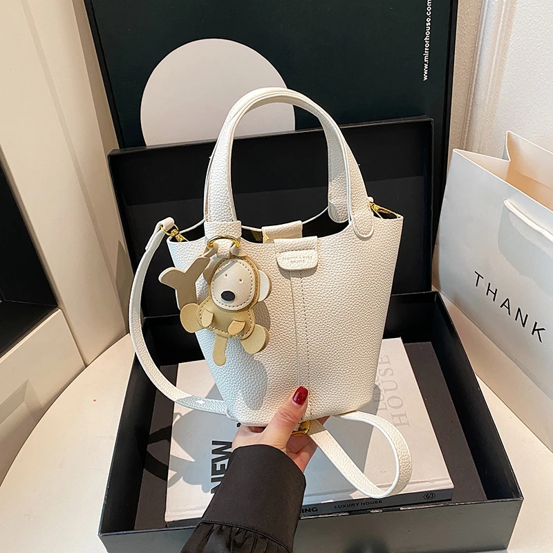 【宽22cm 高17cm 厚12cm】新款时尚百搭潮流女包单肩斜挎包6051白