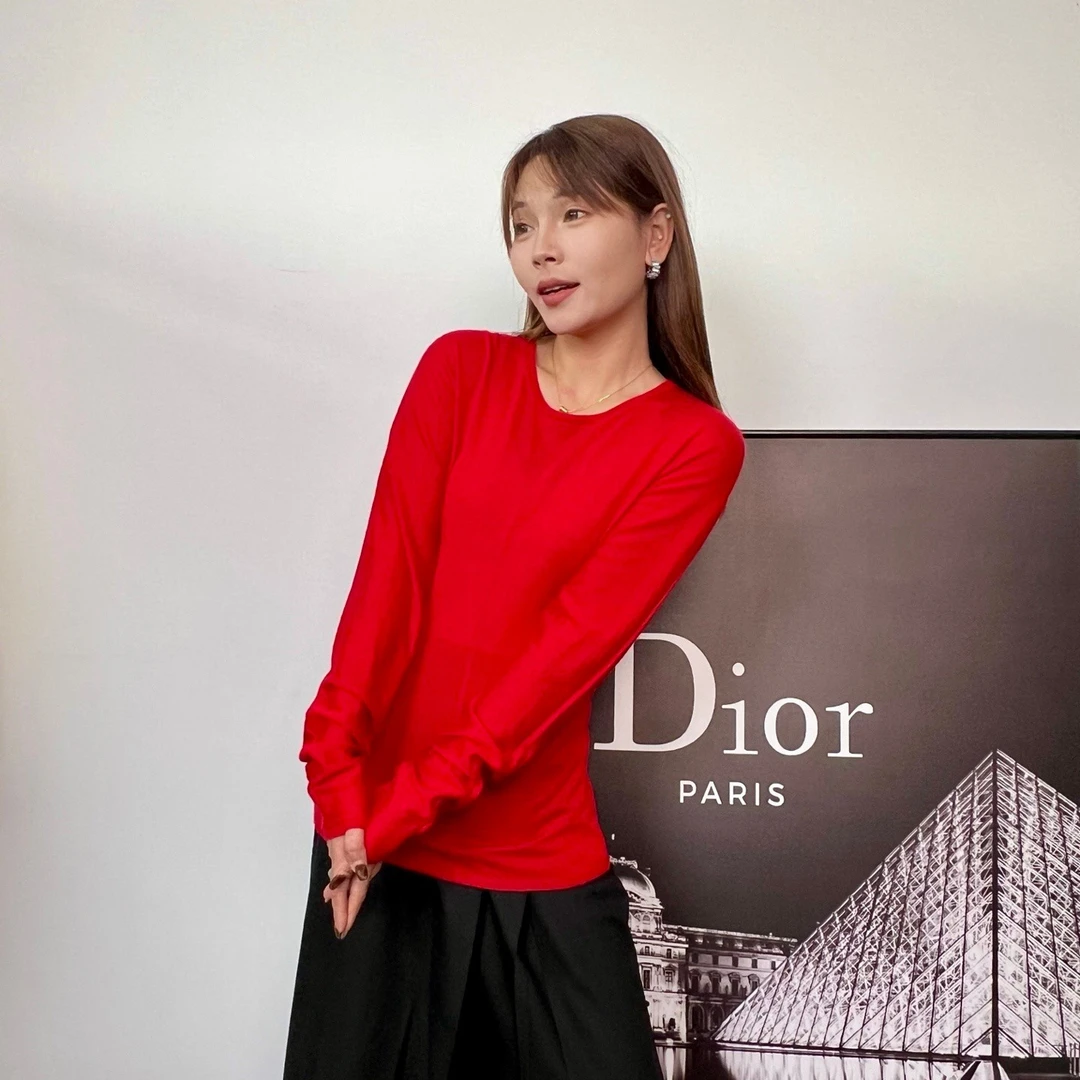 未使用 Prada/普拉达 女士红色圆领长袖针织衫休闲时尚经典155745