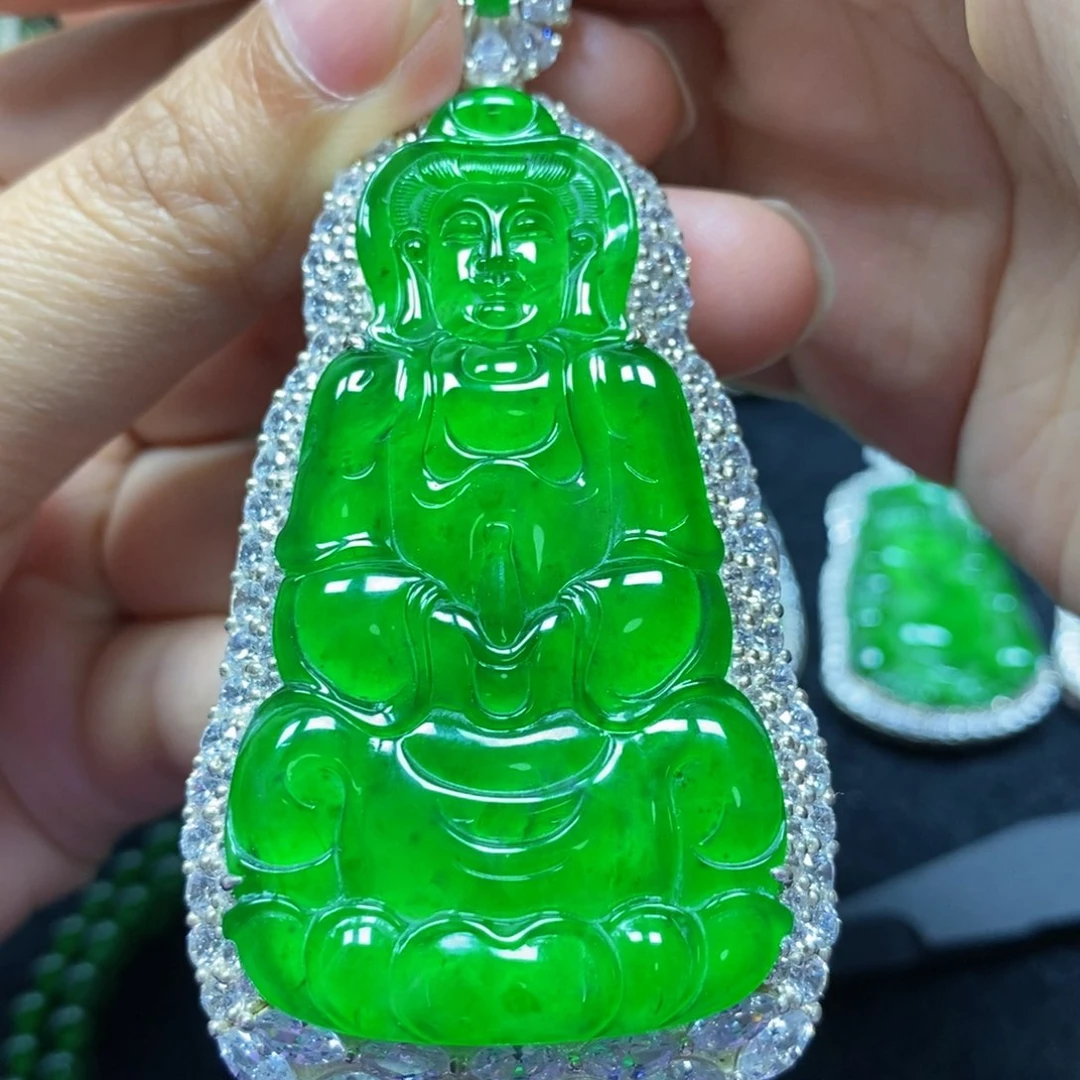 翡翠颈饰银S925镶嵌天然翡翠