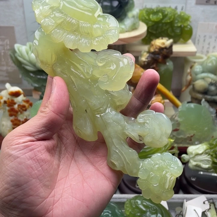 蛇纹石玉未镶嵌四大名玉手把