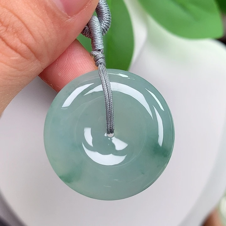 翡翠未镶嵌颈饰平安扣 29.8，6.0mm