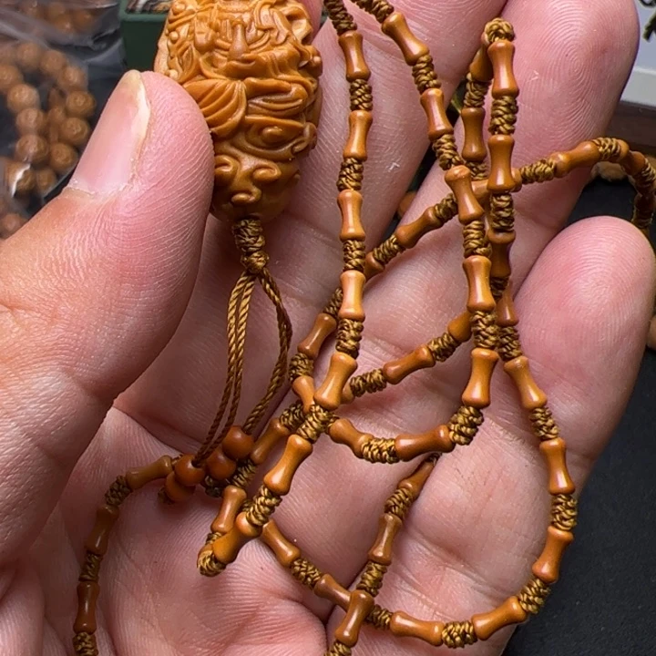 猴头核桃吊坠啦啦啦