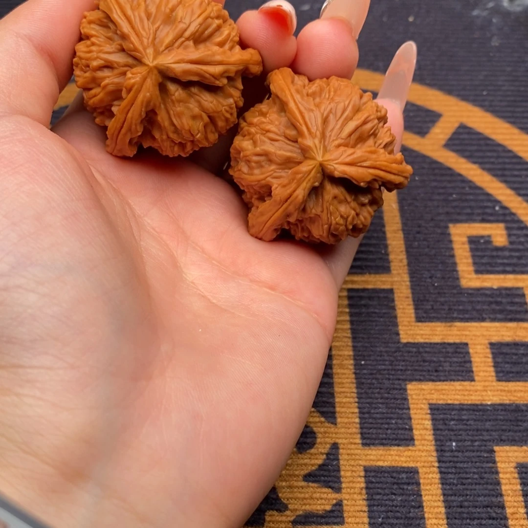 阿***迪文玩核桃把件白狮子