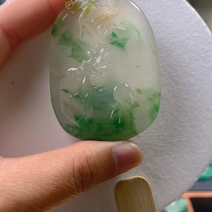 石英质玉精品挂件未镶嵌来****。