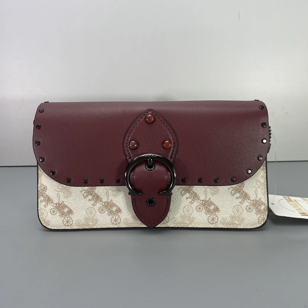 99新 COACH/蔻驰 beat21酒红拼白色马车斜挎包21*13*6cmE062003