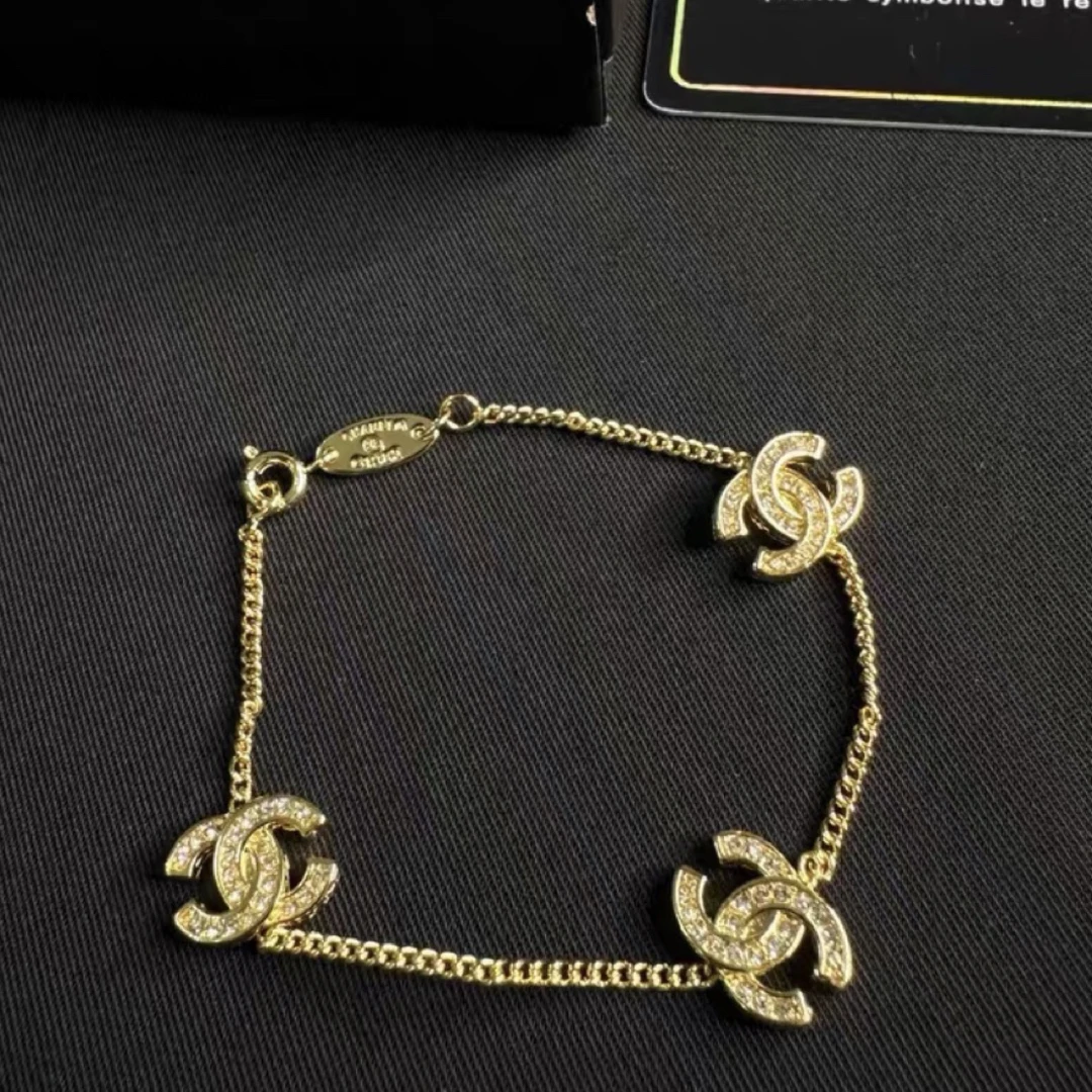 95新 Chanel/香奈儿 满钻双c多logo手链81428656