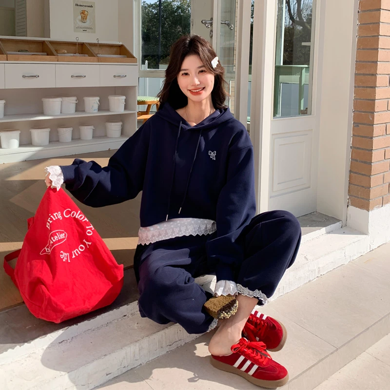 假两件蕾丝拼接卫衣休闲裤套装2025早春新款韩系穿搭慵懒风两件套