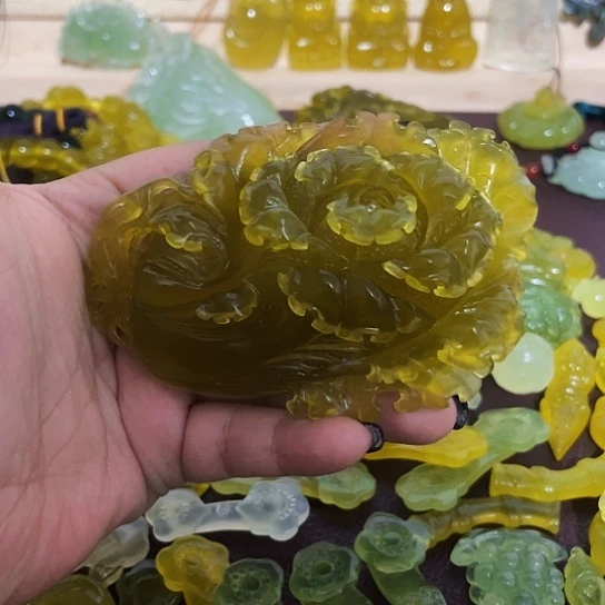 用***8蛇纹石玉合金颈饰