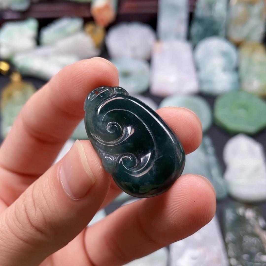 颈饰未镶嵌翡翠翡翠