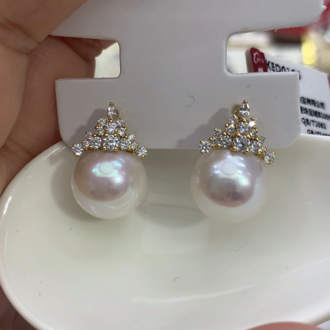 18K金镶嵌淡水珍珠耳饰