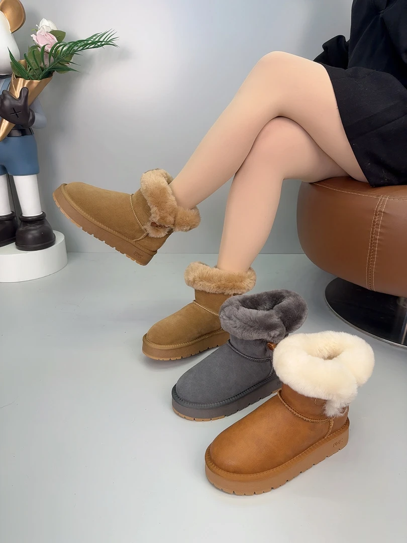 23 UDZ（女）牛皮加厚保暖防滑牛角扣雪地靴 2566