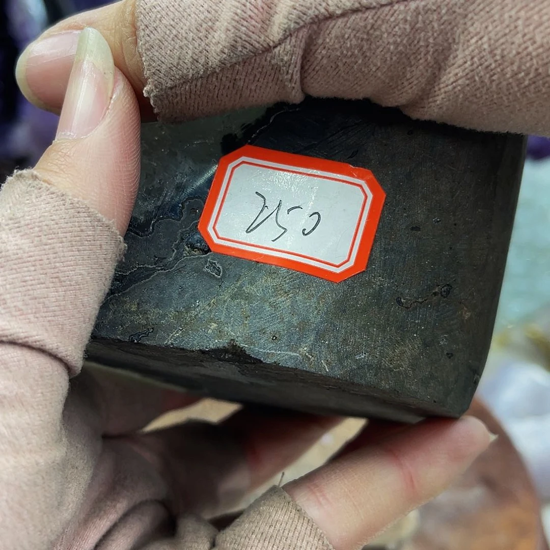 水晶随形摆件未镶嵌