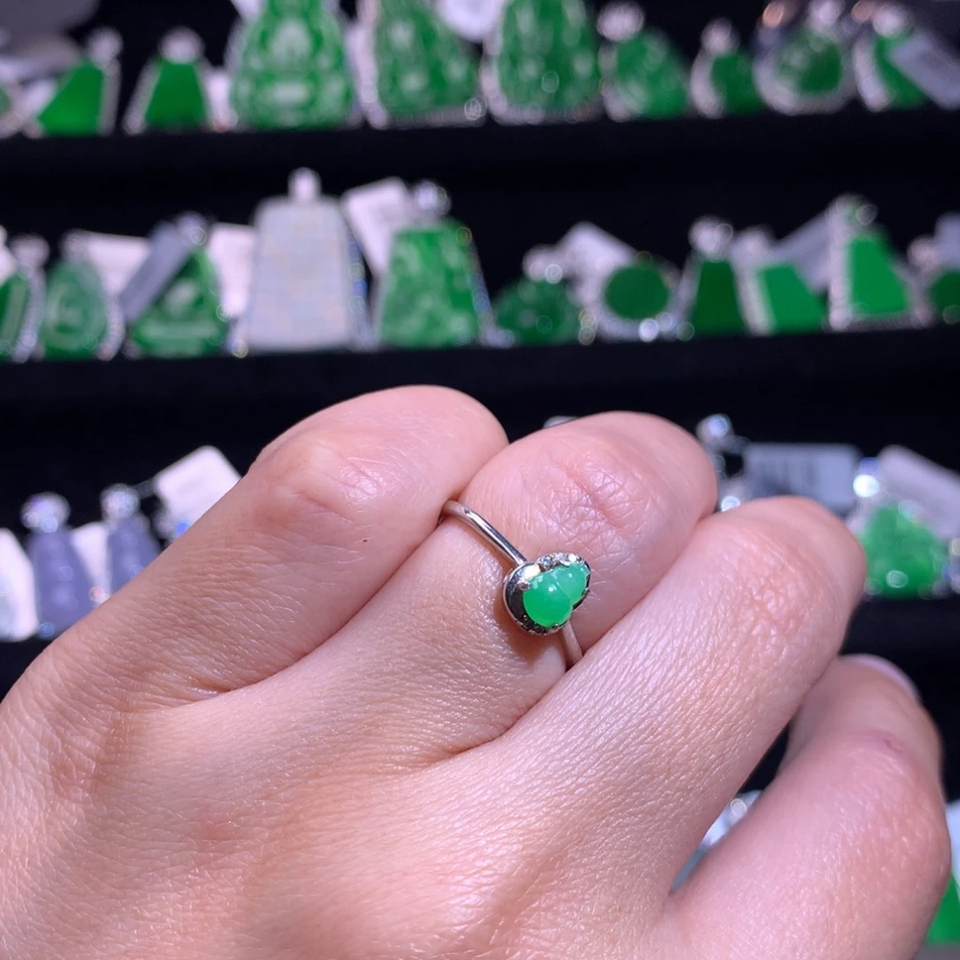 【闪购商品】银S925镶嵌戒指翡翠