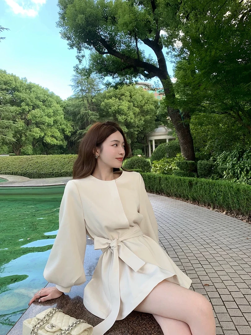 【25078】灯笼袖千金风收腰系带中短款风衣外套女